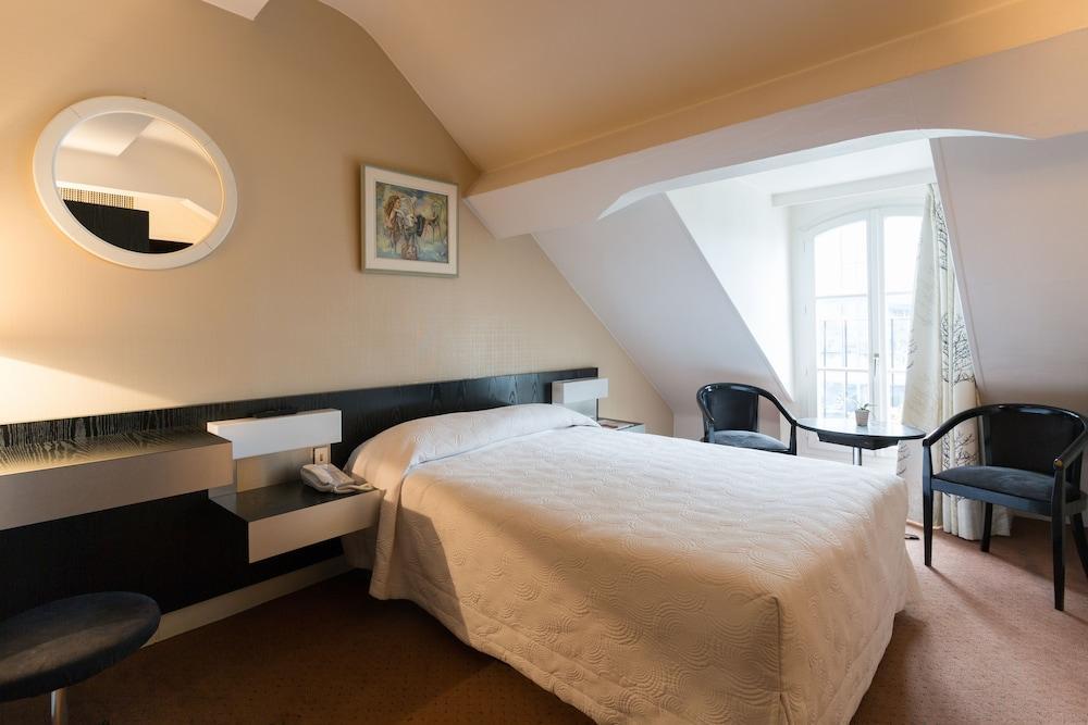 Alison Hotel París