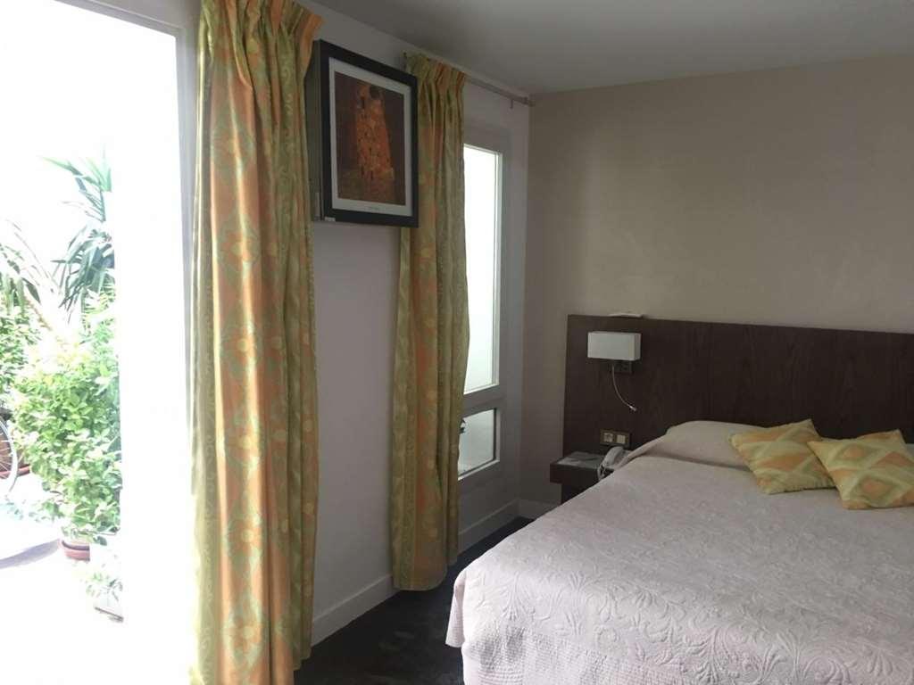 Alison Hotel París
