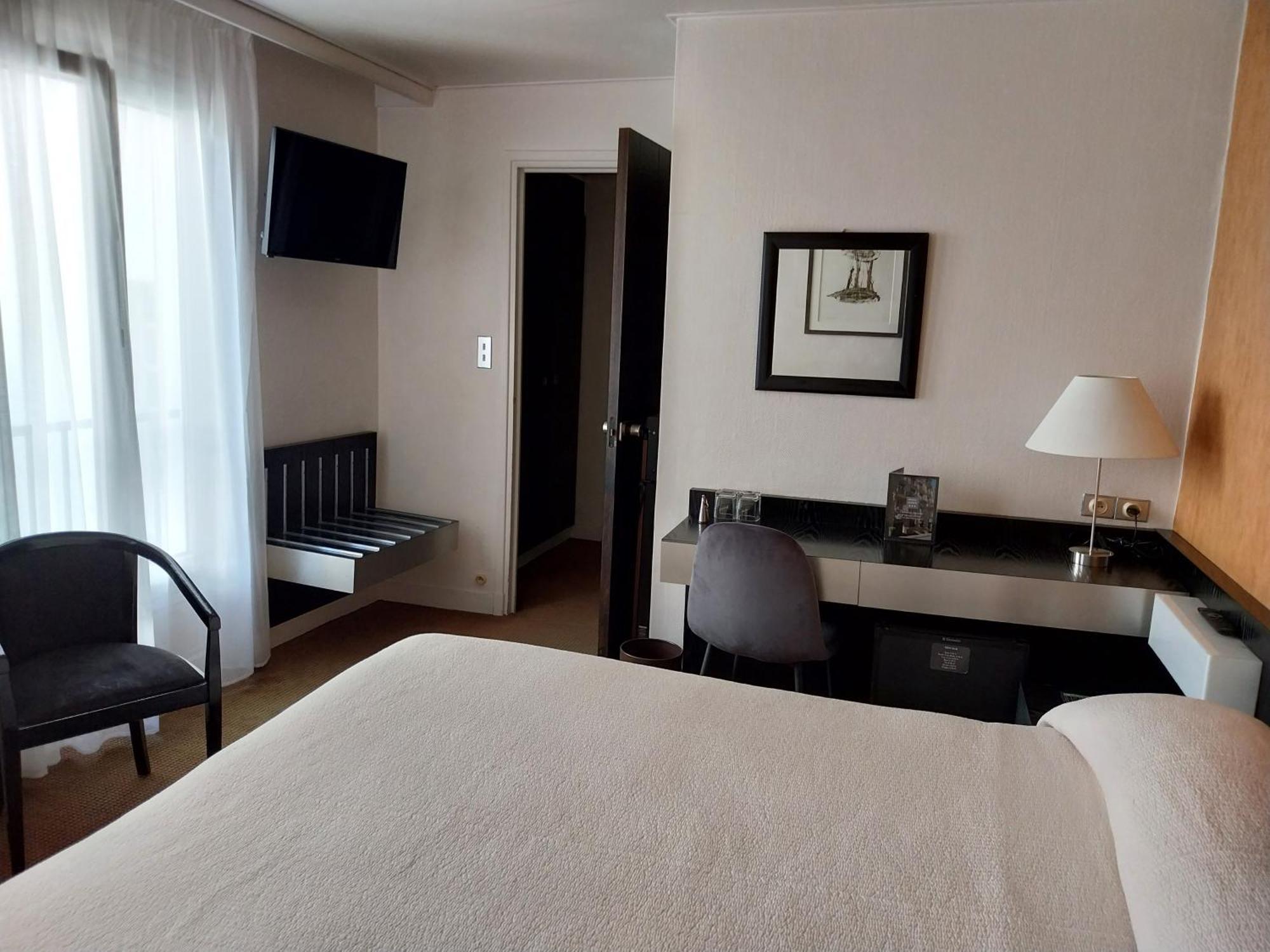 Alison Hotel París